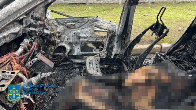 В Никополе расстреляли автомобиль заммэра, чиновник погиб на месте