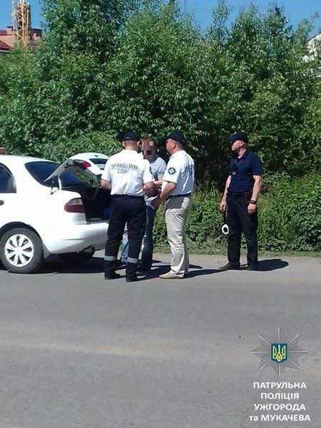 Ужгородские таксисты ездят без надлежащих документов