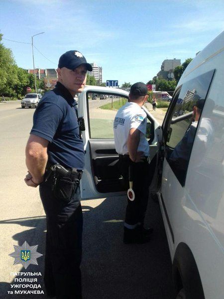 Ужгородские таксисты ездят без надлежащих документов