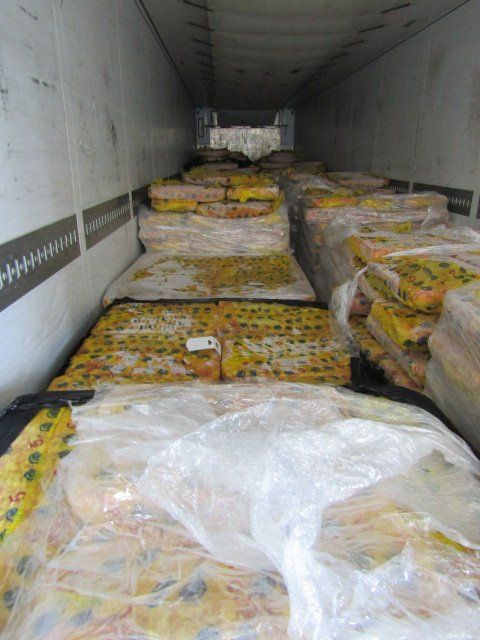 Более 5,6 тонн мясной продукции конфисковали на границе в Закарпатье