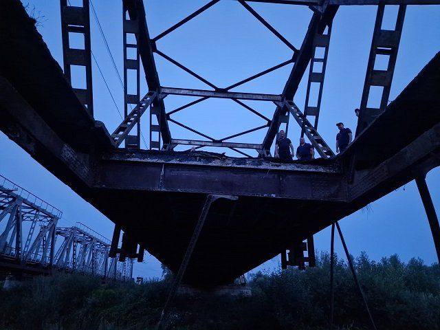 Известны причины падения моста в Закарпатье