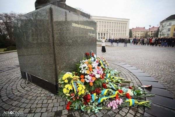 В Ужгороде отмечают годовщину дня рождения Тараса Шевченко