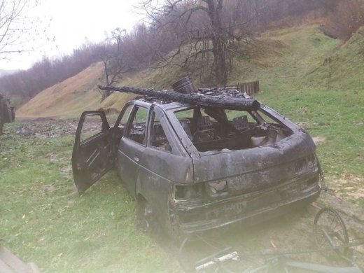 В Закарпатье огонь полностью уничтожил автомобиль