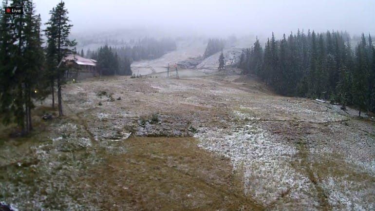В Закарпатье перед началом октября выпал снег 