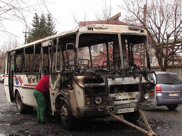 В Мукачево загорелся автобус с пассажирами