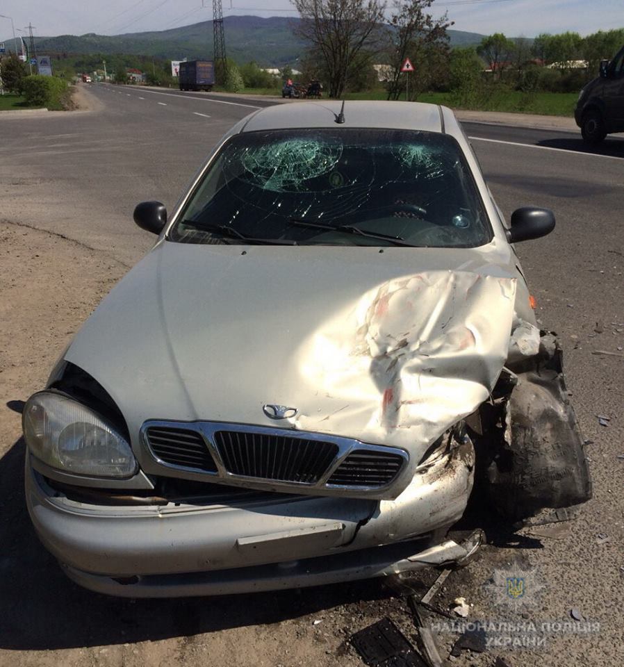 Закарпаття. У ДТП біля Мукачева постраждали водій та пасажирка