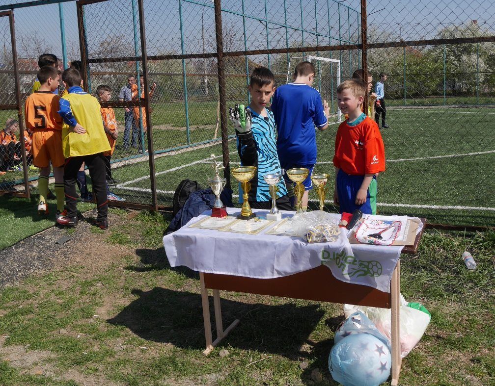Андрій та Богдан Андріїви відкрили новий майданчик для ужгородських дітей
