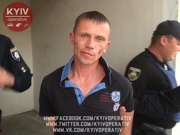 В отеле Киева мужчины двое суток насильно удерживали женщину