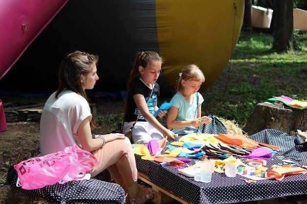 «Город счастливых детей» собрал ужгородцев в парке "Под замком"