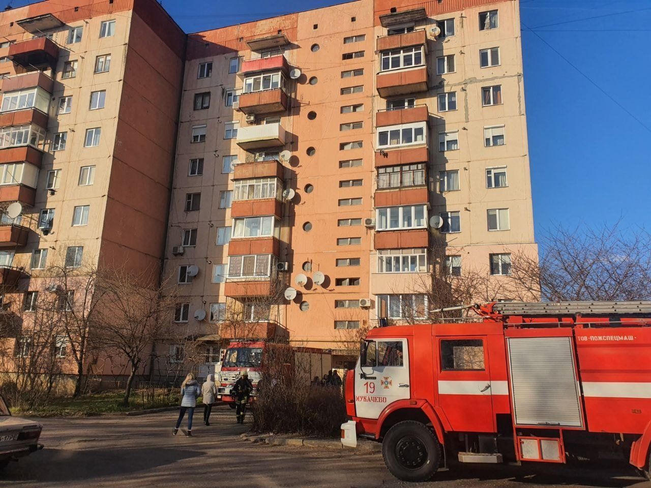 В Мукачево забытая свеча уничтожила целую квартиру в 9-этажке