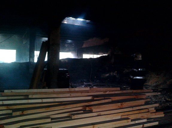 В Воловецком районе в деревообрабатывающем цехе сгорел человек