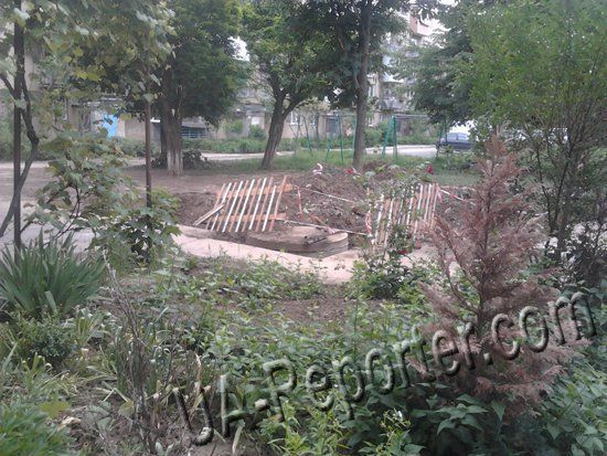 Ямы во дворах Ужгорода после ремонта