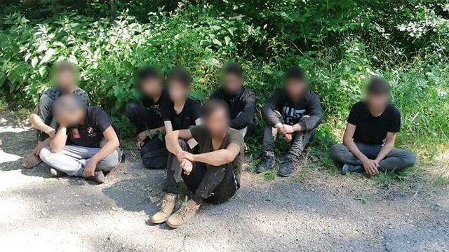 В Венгрии украинские шумахеры перевозили нелегалов для международной банды контрабандистов
