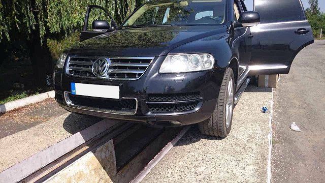 На границе в Закарпатье конфисковали "Volkswagen Touareg"