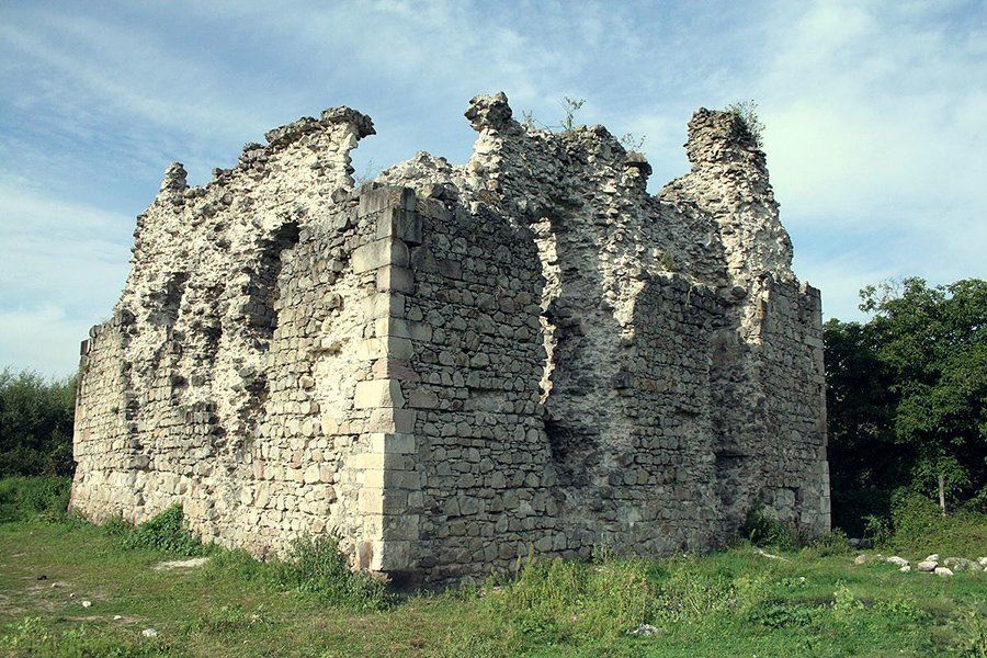 Тамплієрська фортеця нагадує про себе туристам на Закарпатті