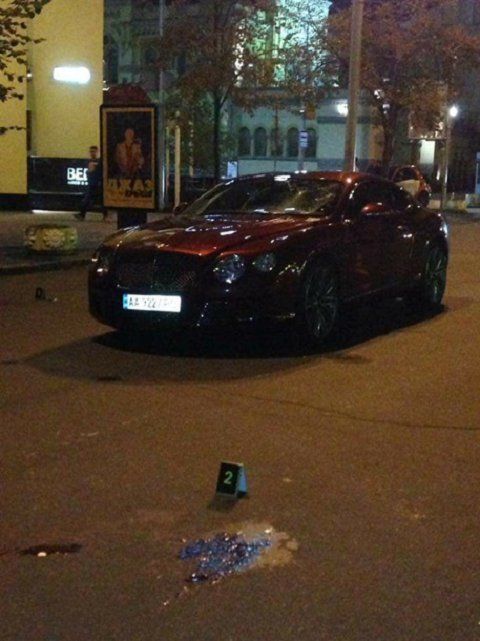 В Киеве сын Шуфрича на Bentley сбил мужчину