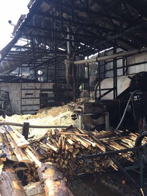 В Закарпатье горело деревообрабатывающее предприятие, пожар удалось потушить