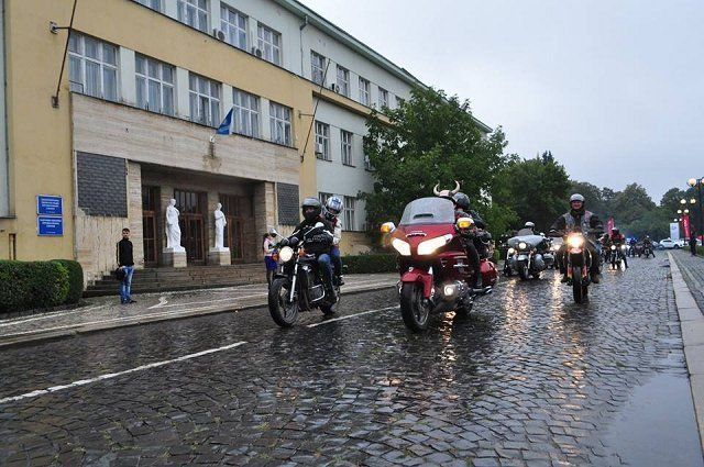 В честь Дня Ужгорода байкеры устроили заезд по городу