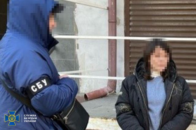 В Закарпатье доставили охранников российских застенков в оккупированном Херсоне