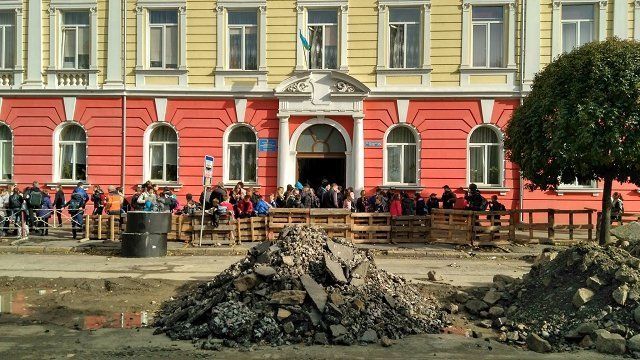 В Ужгороде эвакуировали детей из 9-й школы