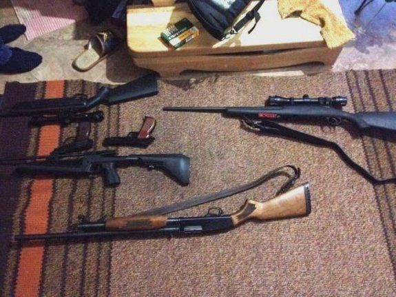 В Закарпатской области в ходе обыска обнаружили и изъяли арсенал оружия