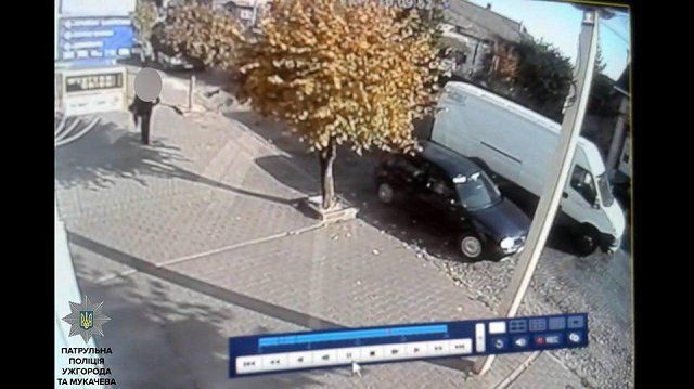 Полиция ищет водителей покинувших место ДТП в Мукачево