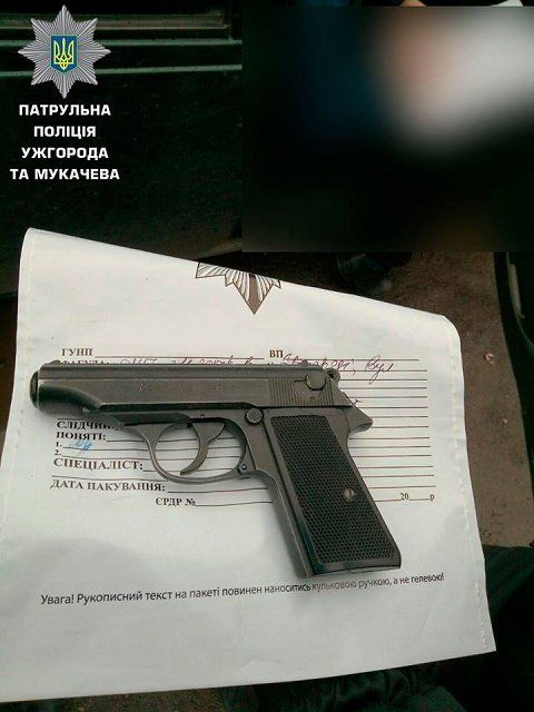 В Ужгороде нарушитель ПДД угрожал оружием из-за замечания
