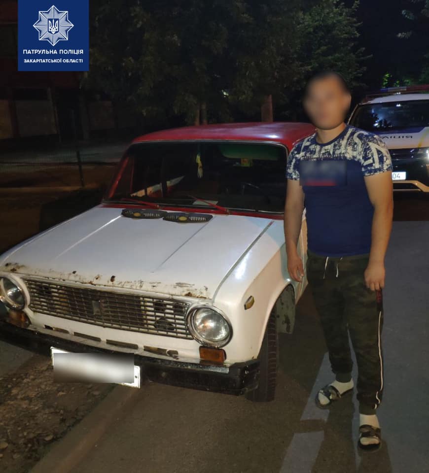 В Ужгороде водитель догадался в кошельке носить наркотики 
