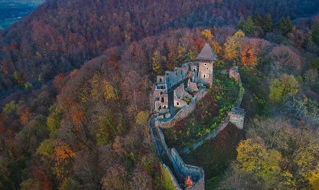 Осенний Невицкий замок