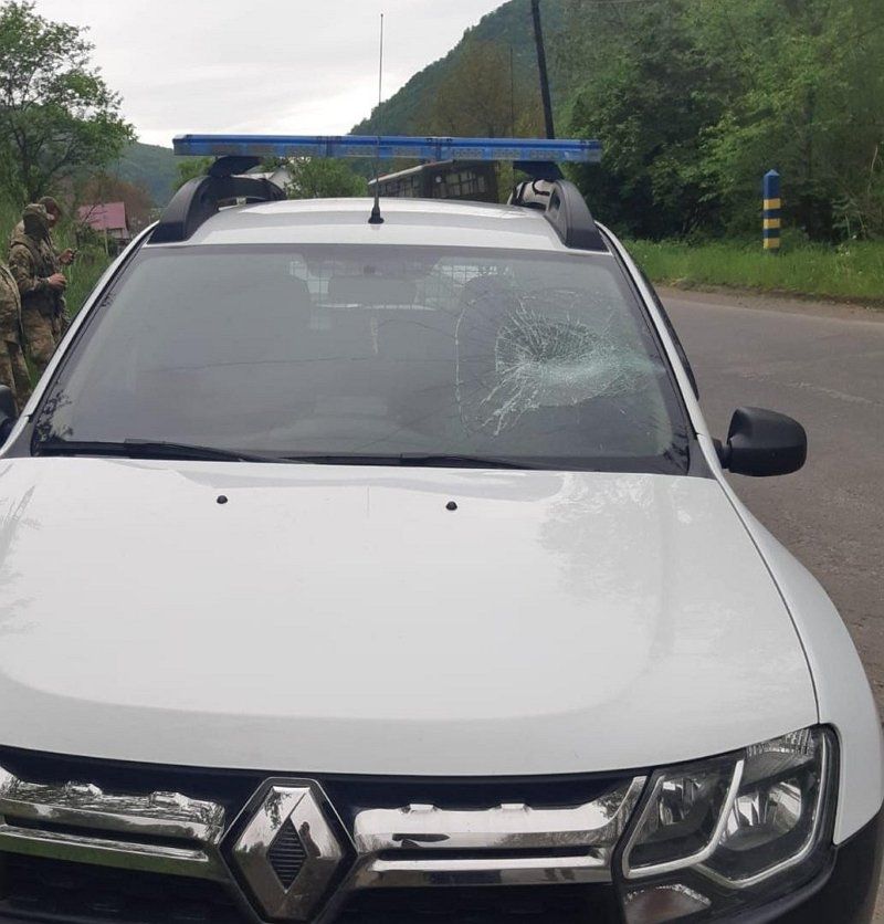 В Закарпатье контрабандисты наехали автомобилем на стражей границы