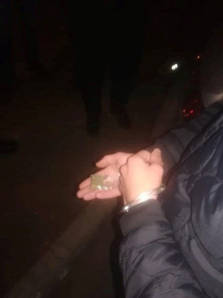 В Киеве 24-летний урод выстрелил из пистолета в пешехода из-за крайне глупого конфликта