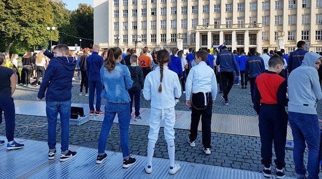 В Ужгороде проходит спортивный фестиваль-ярмарка