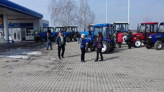 Венгрия помогла закарпатцам приобрести тракторы