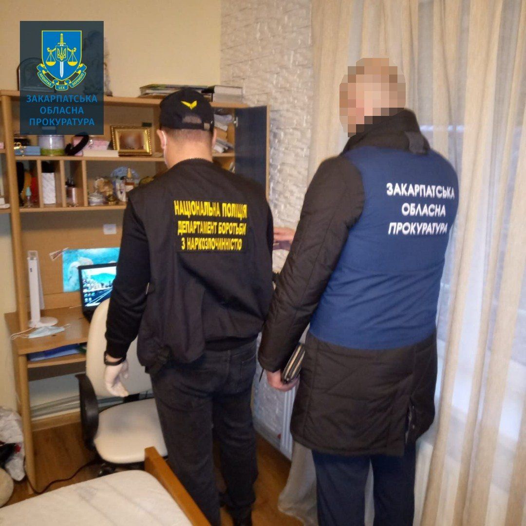 Только в Закарпатье: Владелец аптек "толкал" по всей Украине самые тяжелые психотропы