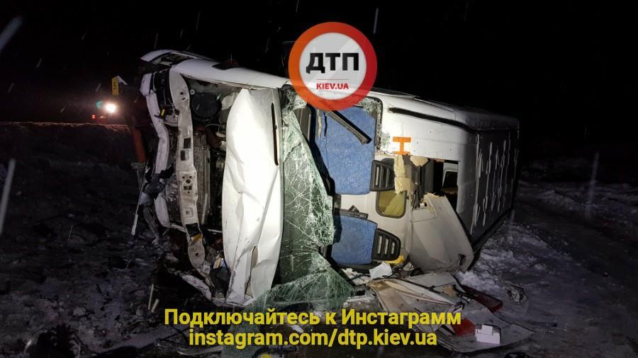 Под Киевом очередное дорожно-транспортное происшествие, есть жертвы