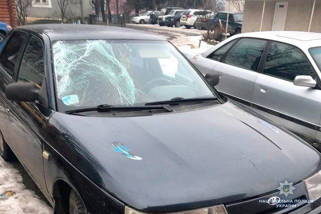 В Закарпатье женщина-водитель насмерть сбила пешехода и сбежала