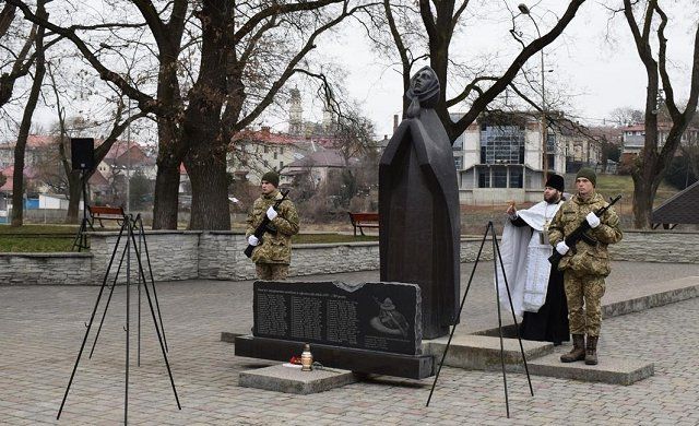 В Ужгороде состоялись торжества ко Дню памяти воинов-интернационалистов