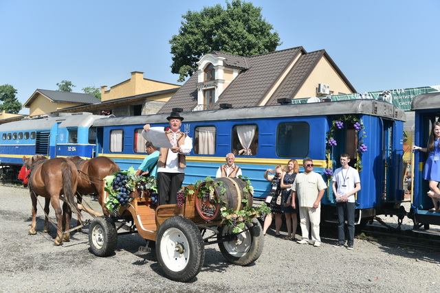 В Закарпатье: К Шаланецьким винным подвалам - поездом по Боржавской узкоколейке