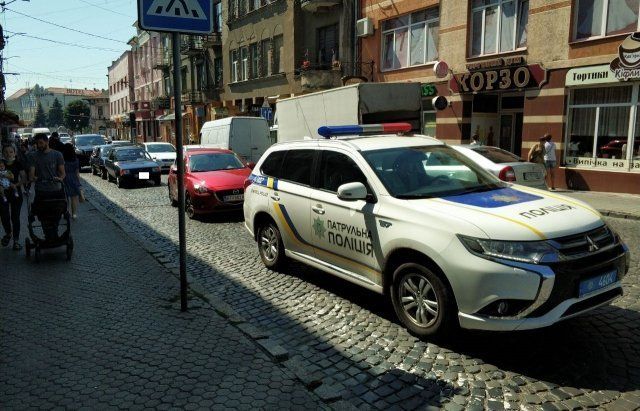 Тройное ДТП в центре Мукачево: Автомобили столкнулись один за другим 