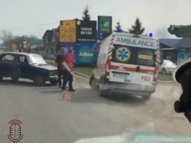 В Закарпатье мощное ДТП вызвало гигантские пробки: Известно о пострадавшем