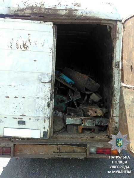 Ужгородские патрульные обнаружили авто с металлоломом