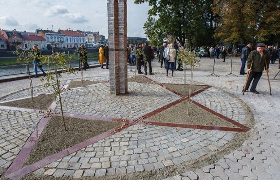 Памятный знак в виде звезды Давида установили в Ужгороде