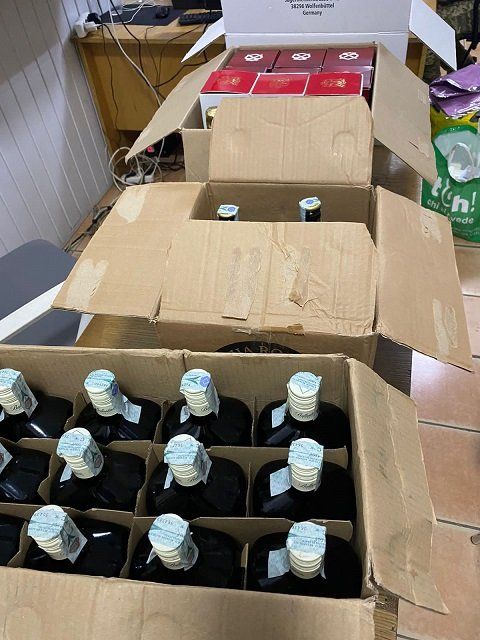 26 литров элитного алкоголя лишился иностранец на границе в Закарпатье