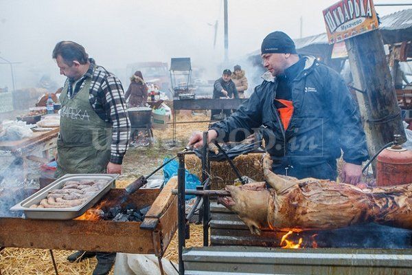 Фестиваль мясников в Гече на Закарпатье