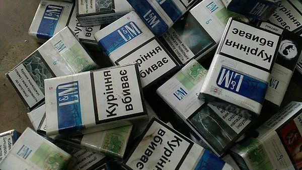 Украинец «подарил» закарпатским таможенникам «Мерседес» и сигареты