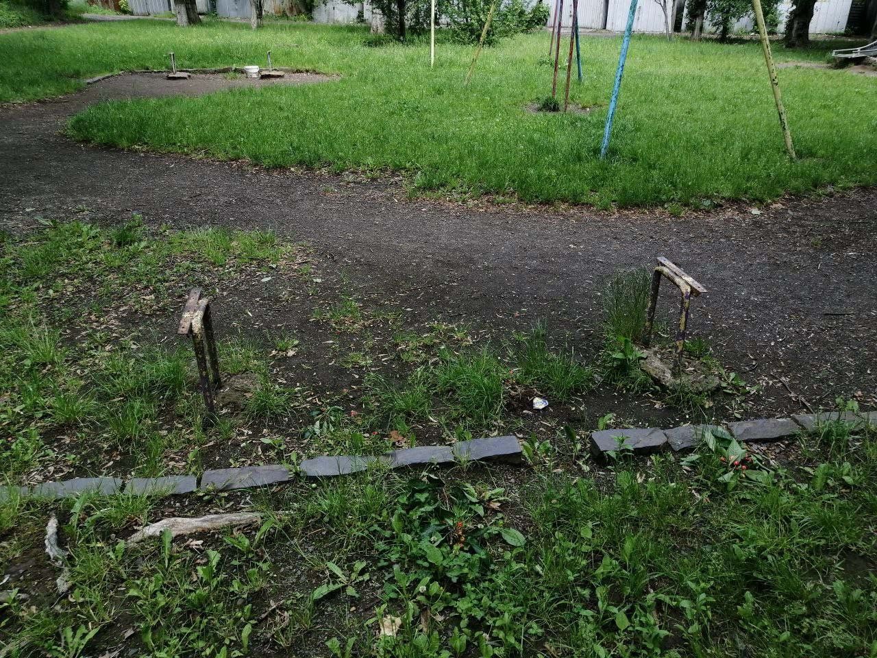 Нуль із тридцяти: чому за 4 роки місто Ужгород не знайшло можливості збудувати бодай один майданчик загального користування