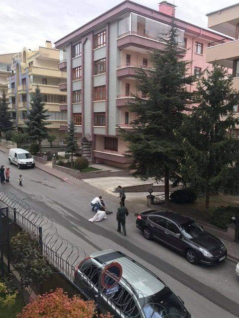  Украинские пограничники, охраняющие посольство Украины в Анкаре, спасли гражданина Турции