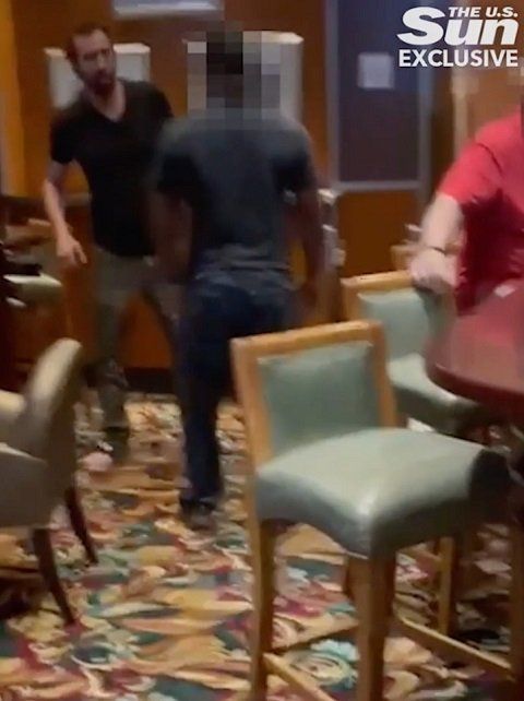 Пьяный и буйный Кейдж устроил скандал в модном ресторане в Вегасе попал на видео 