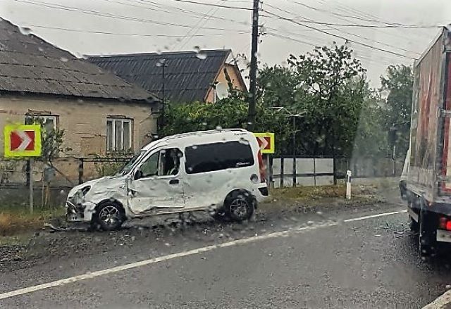 В Закарпатье на автотрассе Мукачево-Рогатин заметили аварию