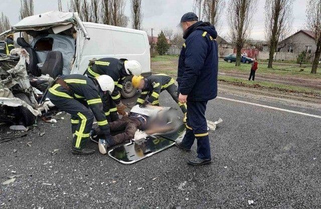 На микроавтобусе Fiat Scudo перевозили шесть тел умерших от Covid (в гробах).